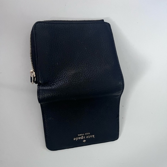 Kate Spade Wallet - Picture 5 of 6